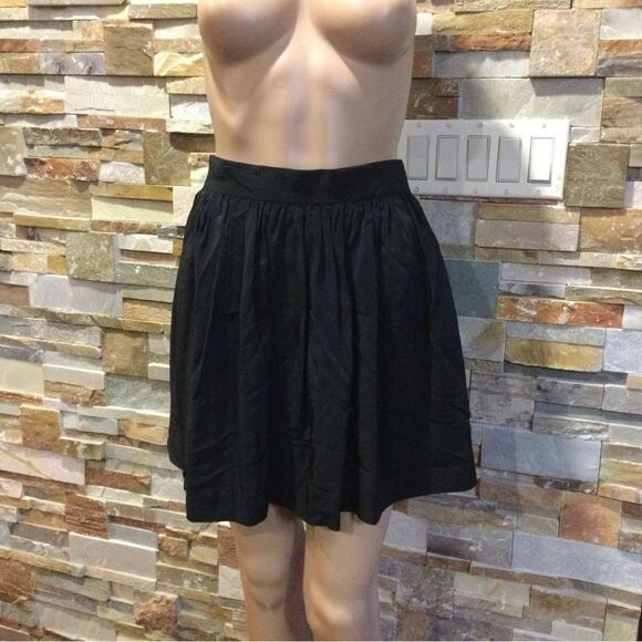 AMANDA AU UPRICHARD Silk Mini Skirt - Picture 1 of 4